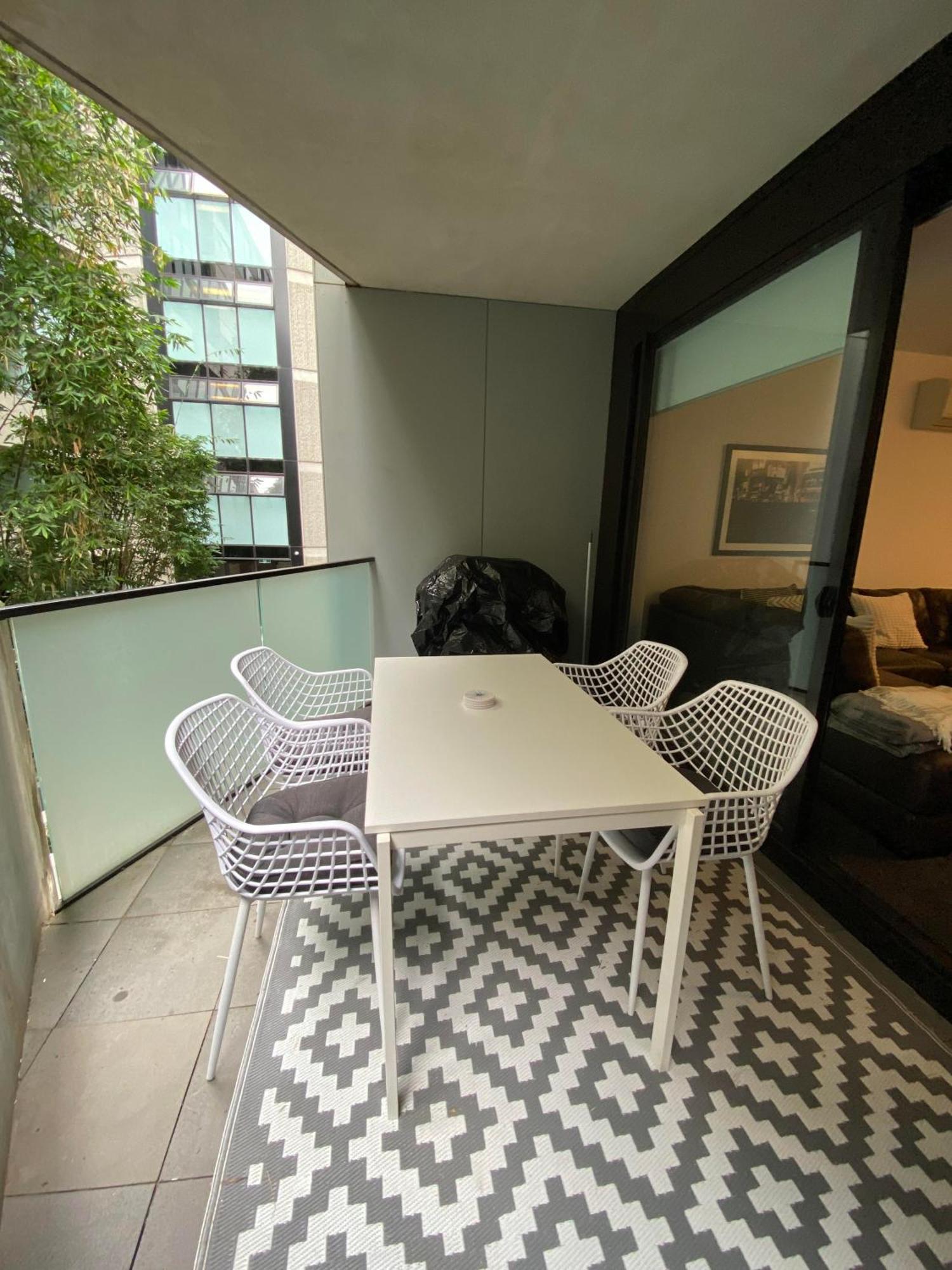 Modern Quiet 1 & 2 Bed Apt Opposite Albert Park Μελβούρνη Εξωτερικό φωτογραφία